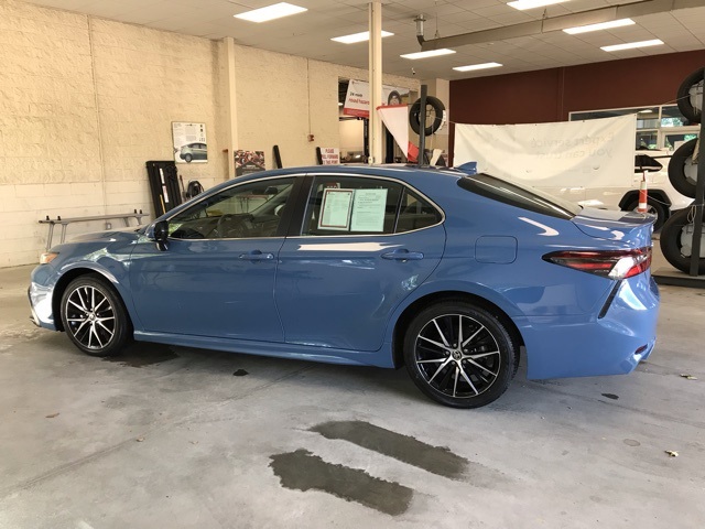 2024 Toyota Camry SE photo 6