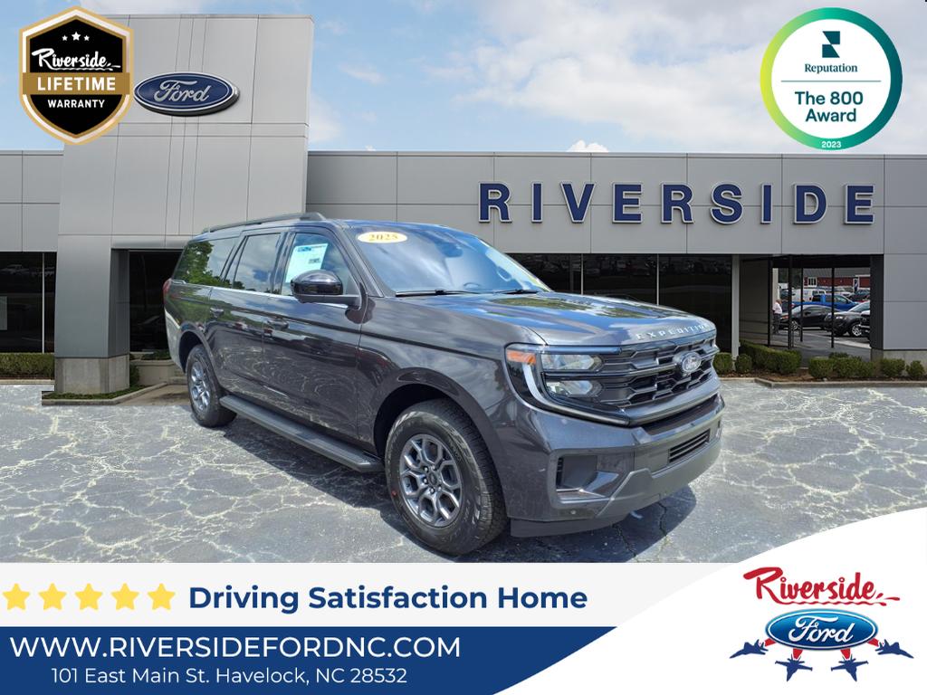 2025 Ford Expedition Active's photo