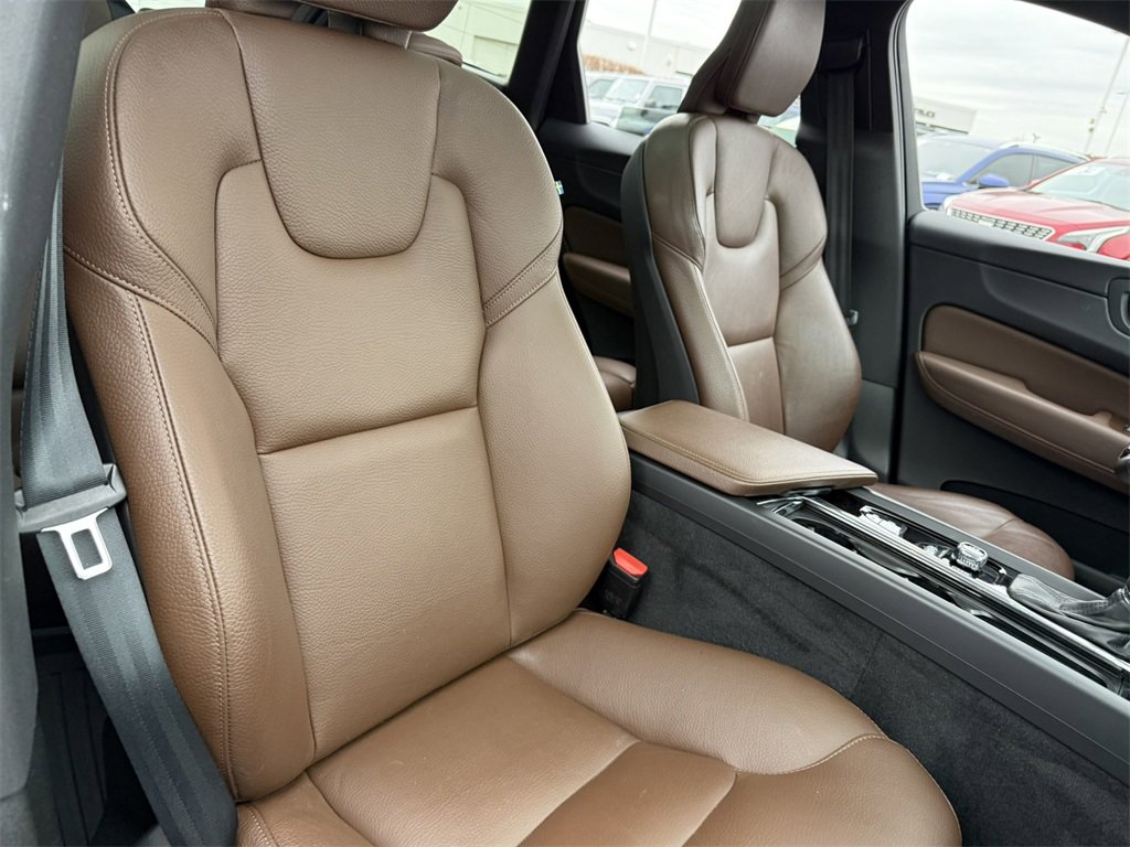 2020 VOLVO XC60 - Image 37