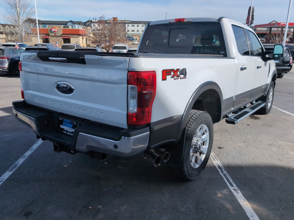 2017 Ford F-250 Lariat photo 4
