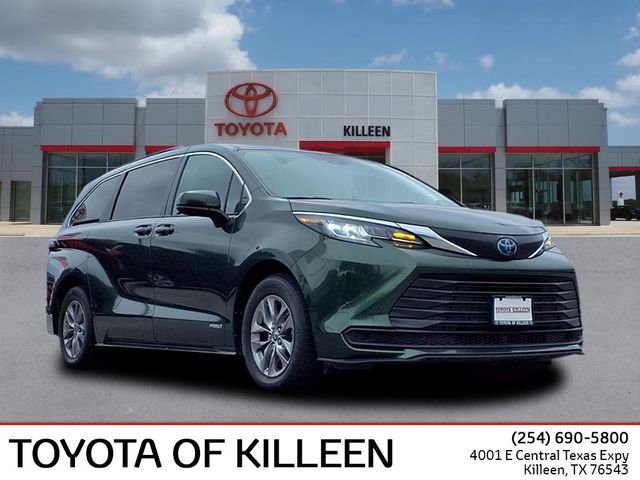2021 Toyota Sienna LE