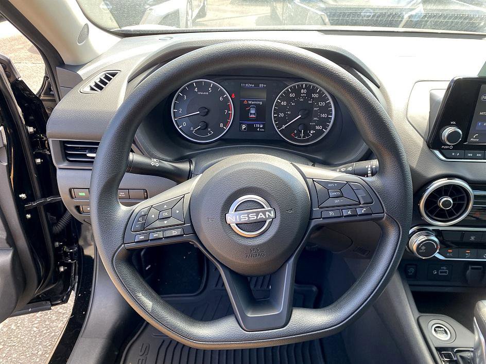 2025 Nissan Sentra S photo 8