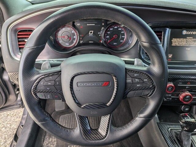 2016 Dodge Charger R/T photo 17