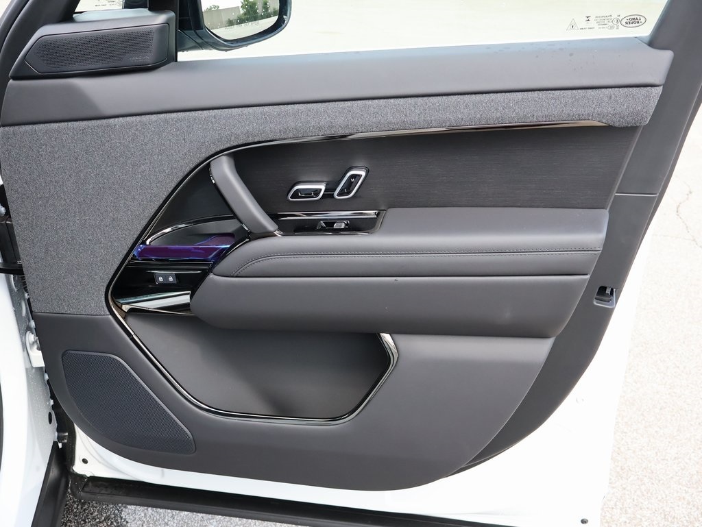 2025 Land Rover Range Rover Sport SE photo 12