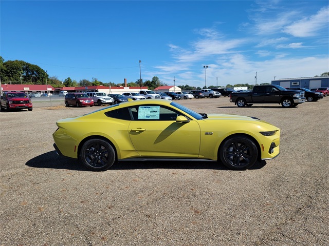 2025 Ford Mustang GT photo 3
