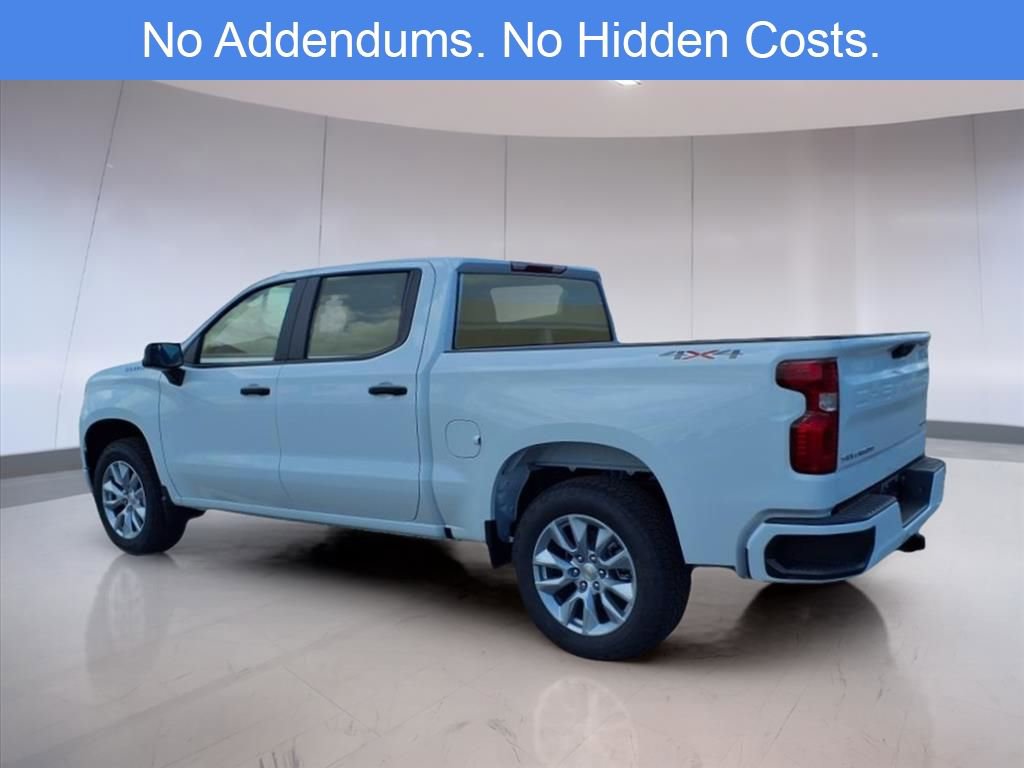 2025 Chevrolet Silverado 1500 Custom photo 3
