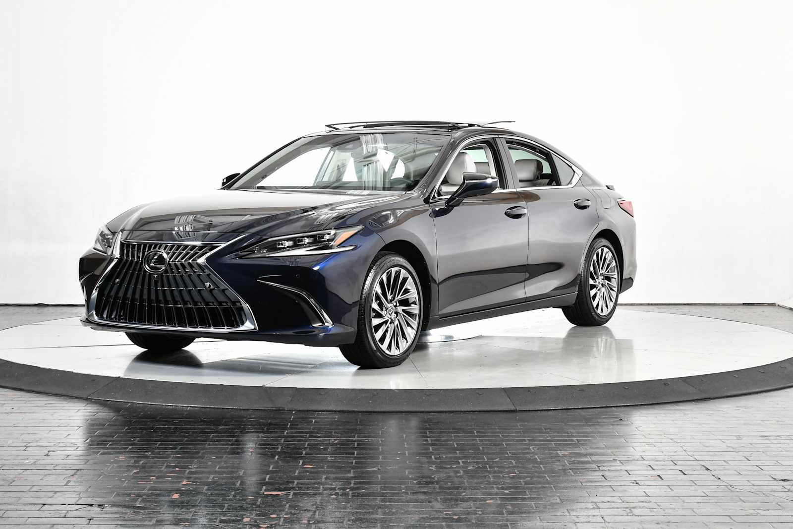 2025 Lexus ES 350 Ultra Luxury's photo