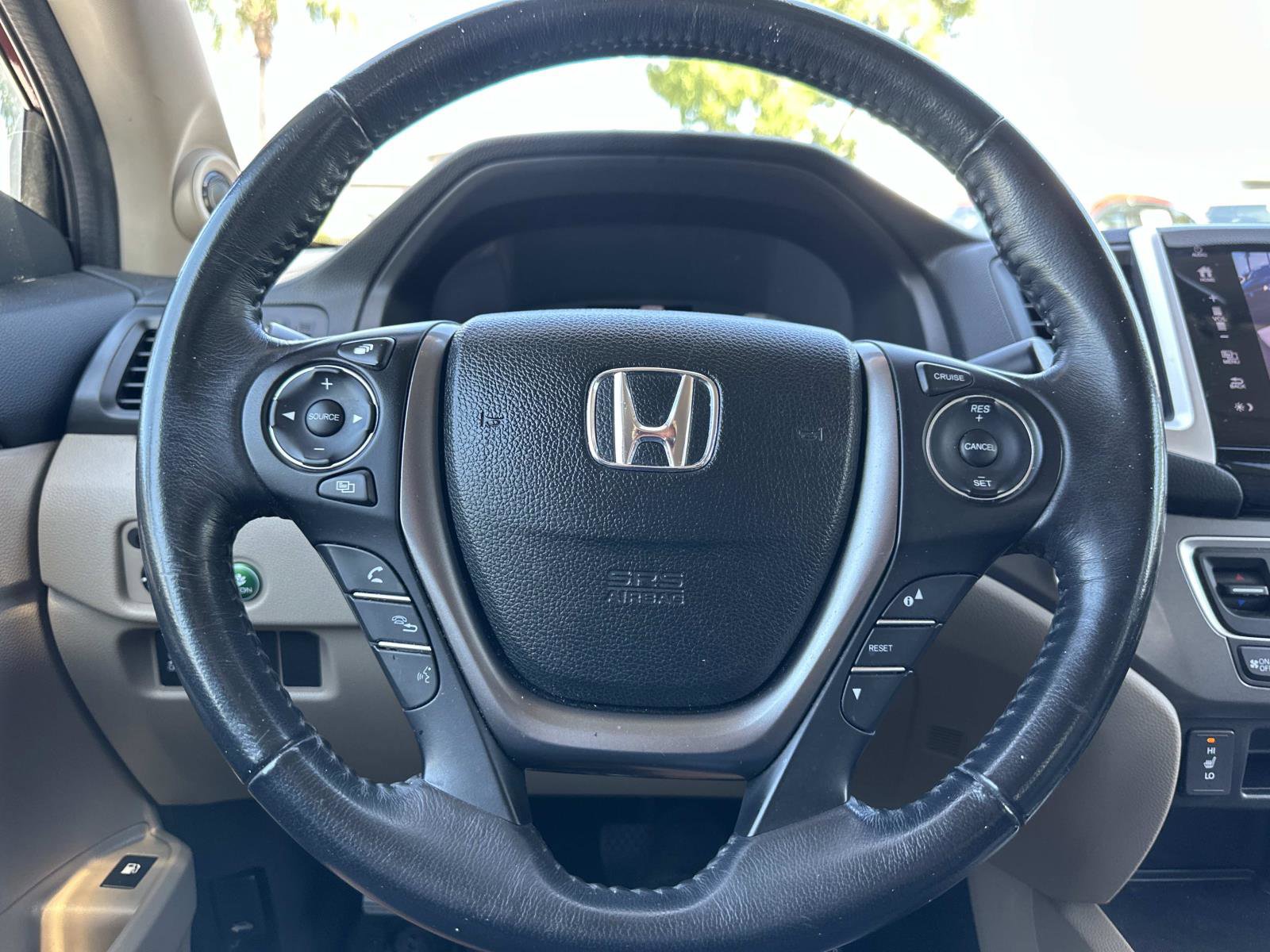 2017 Honda Ridgeline RTL-T photo 26