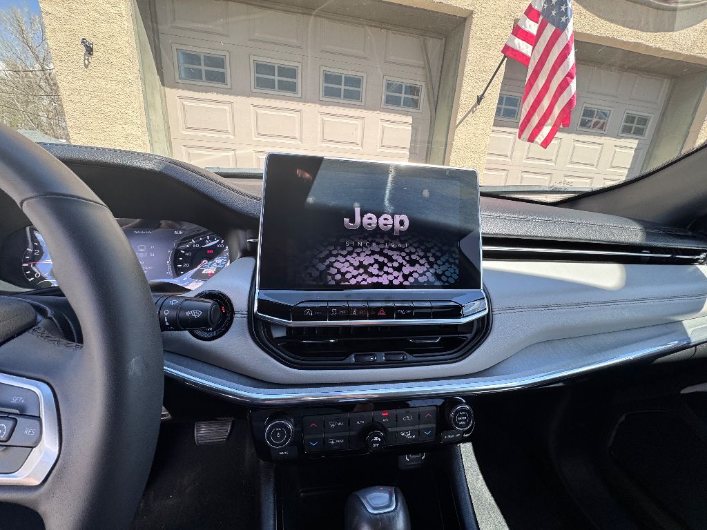 2024 Jeep Compass Limited photo 16