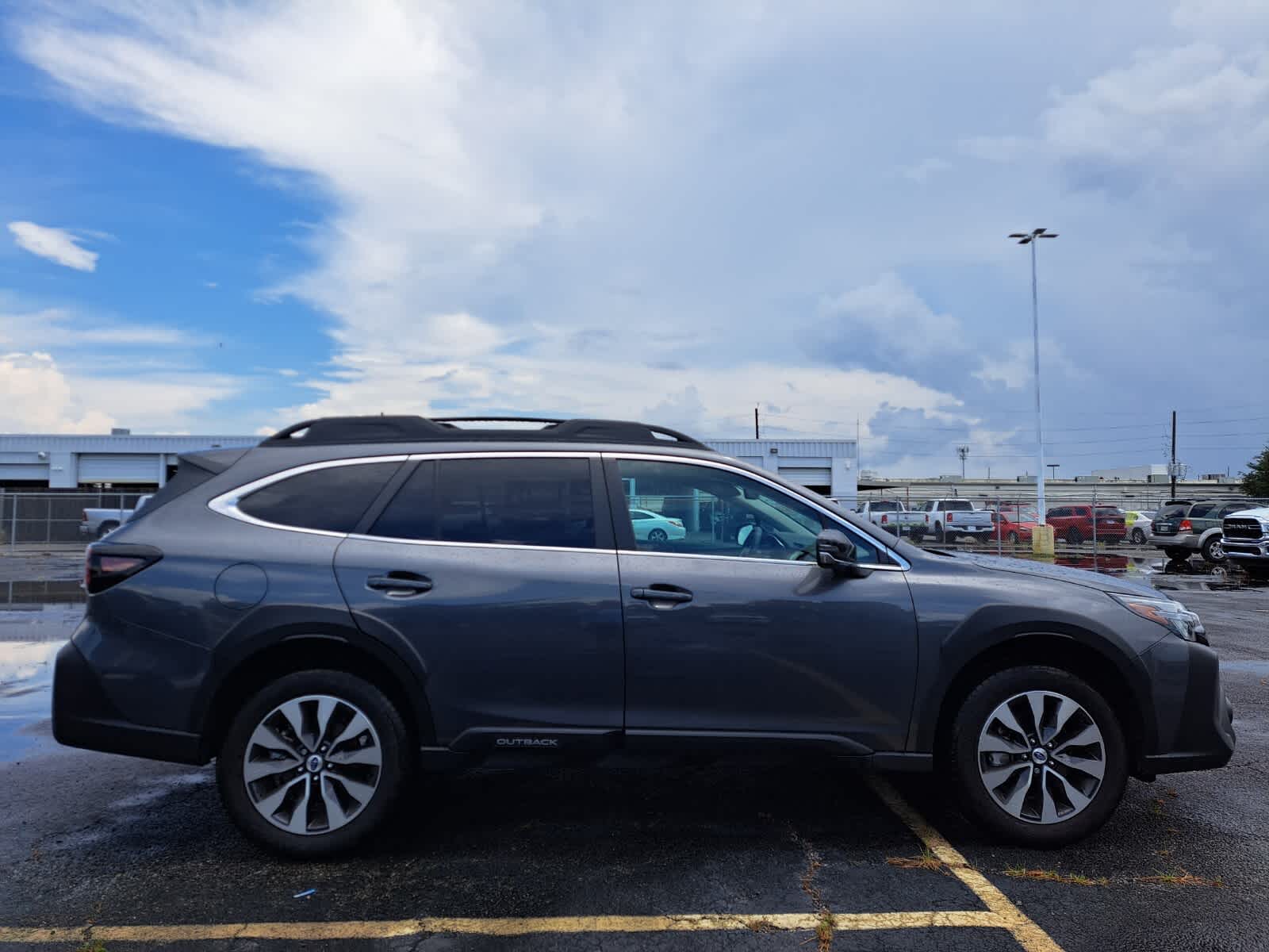 2025 Subaru Outback Limited photo 4