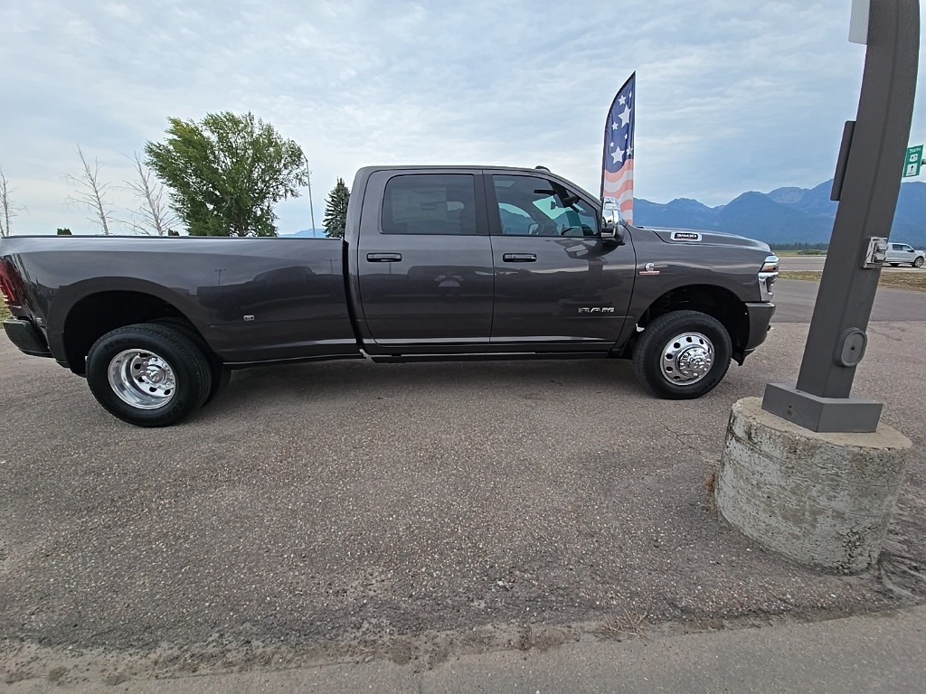 2026 Ram 3500 Laramie photo 8