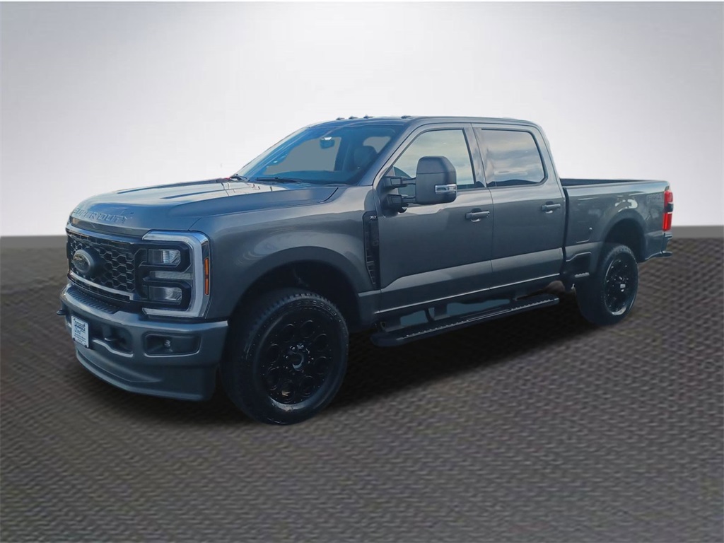 2026 Ford F-250 XLT photo 2