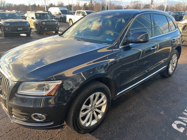 Used 2016 Audi Q5 Premium with VIN WA1C2AFP9GA141147 for sale in Glendale Heights, IL