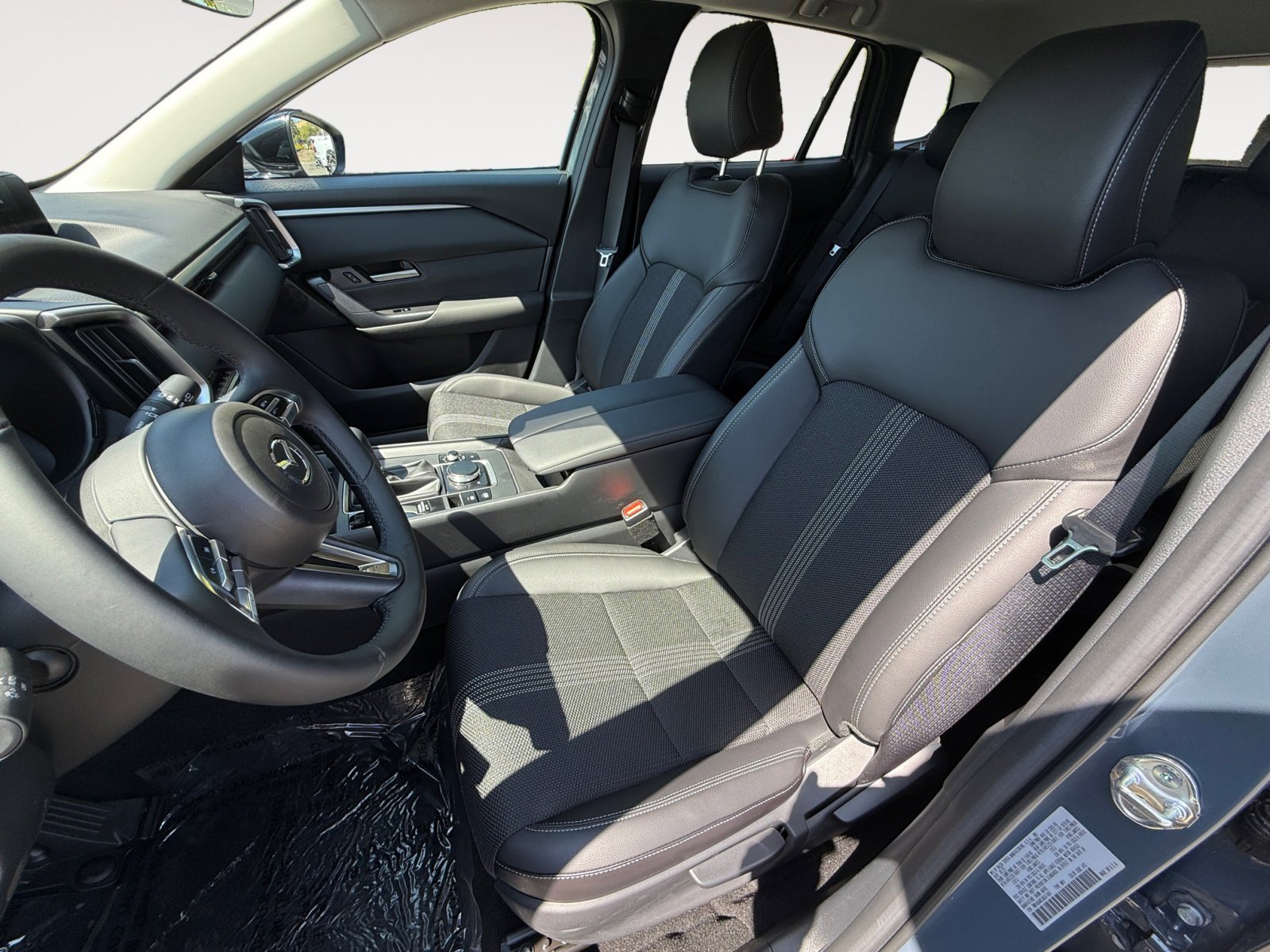 2025 Mazda CX-50 2.5 Select photo 10