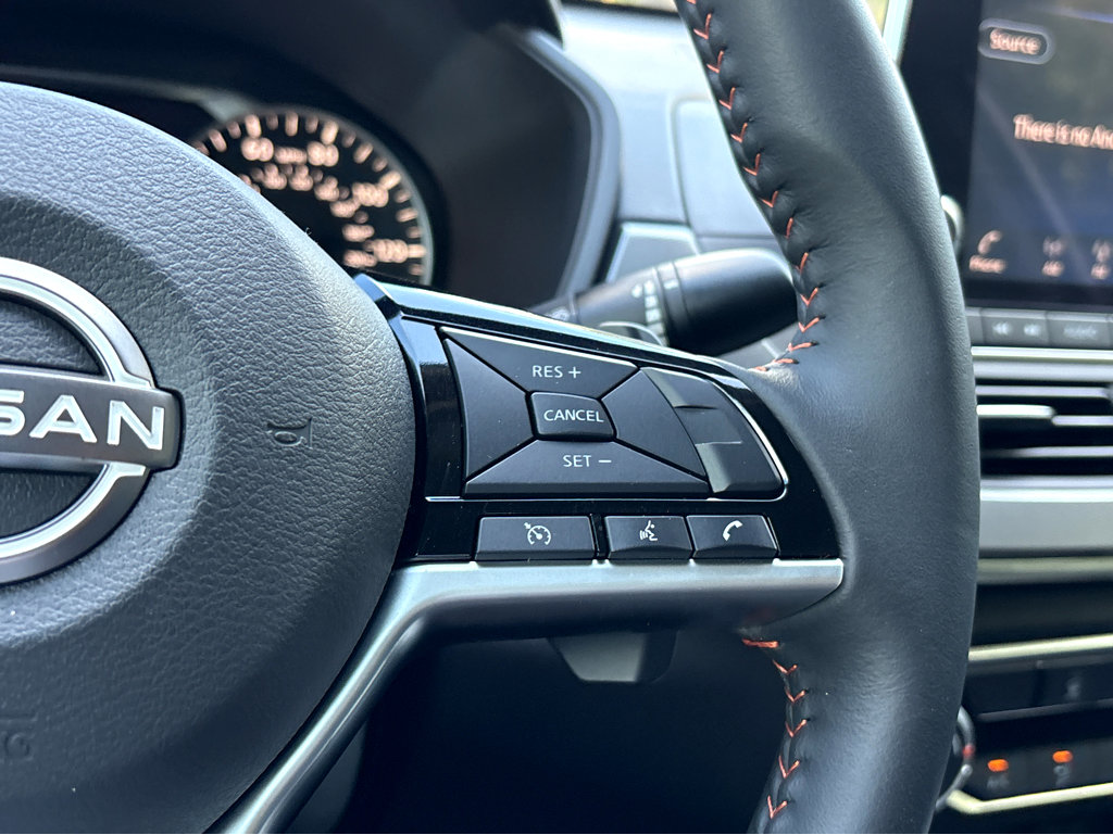 2024 Nissan Altima 2.5 SR photo 18
