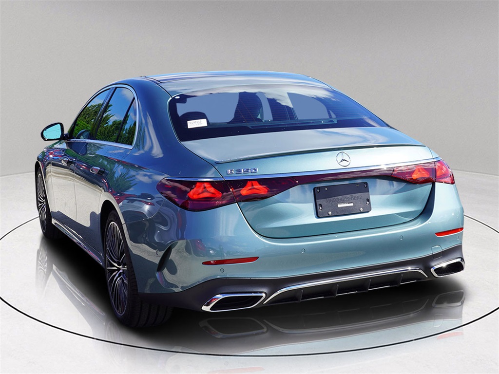 2026 Mercedes Benz E 350 photo 4
