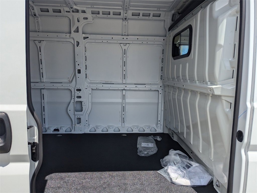 2025 Ram ProMaster 3500 photo 9