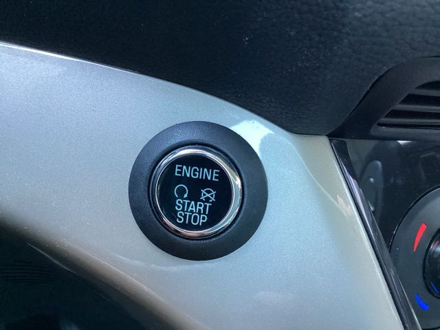 2016 Ford C-Max Hybrid SEL photo 28