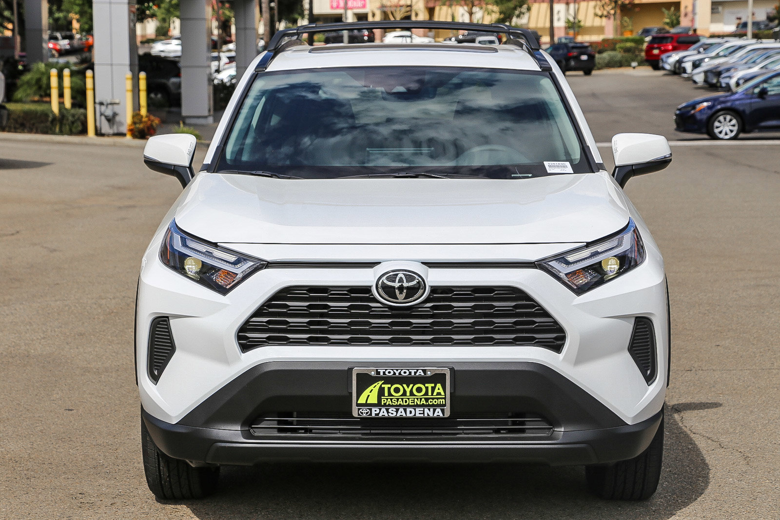 2025 Toyota RAV4 XLE photo 2