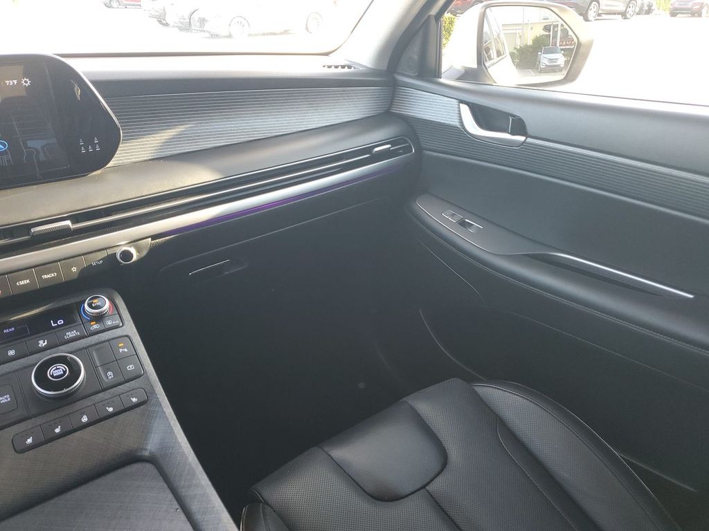 2024 Hyundai Palisade Limited photo 3