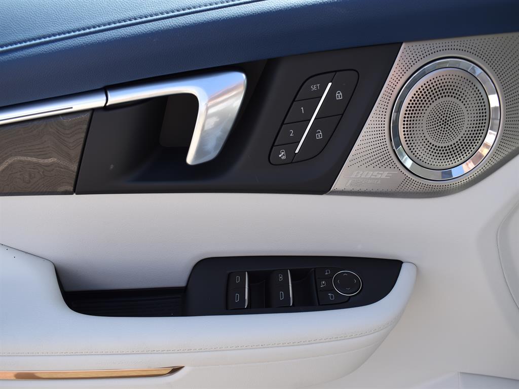 2026 Buick Enclave Avenir photo 13