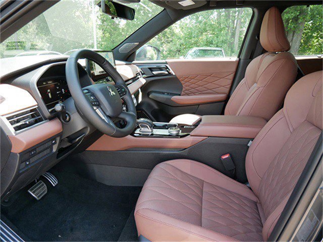 2025 Mitsubishi Outlander SEL Premium photo 2