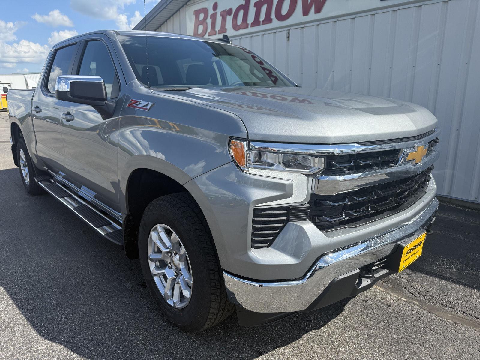 2026 Chevrolet Silverado 1500 LT photo 2