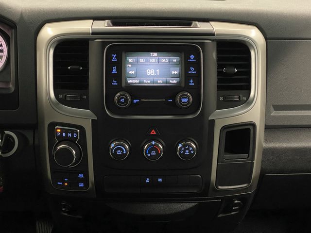 2018 Ram 1500 SLT photo 7