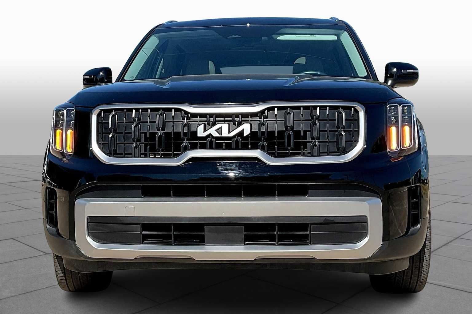 2024 Kia Telluride EX photo 3