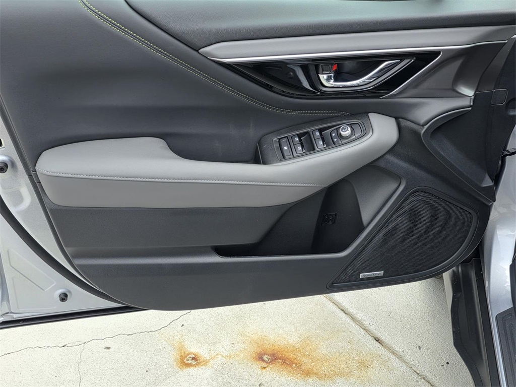 2025 Subaru Outback Onyx Edition photo 27