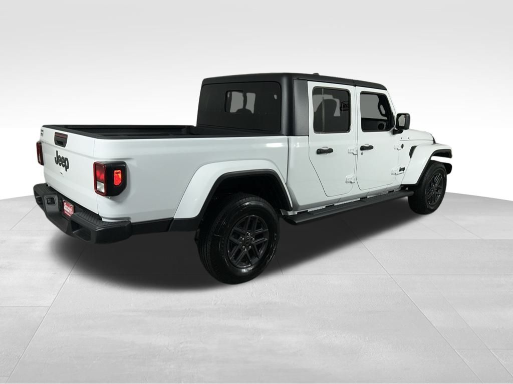 2024 Jeep Gladiator Sport S photo 4