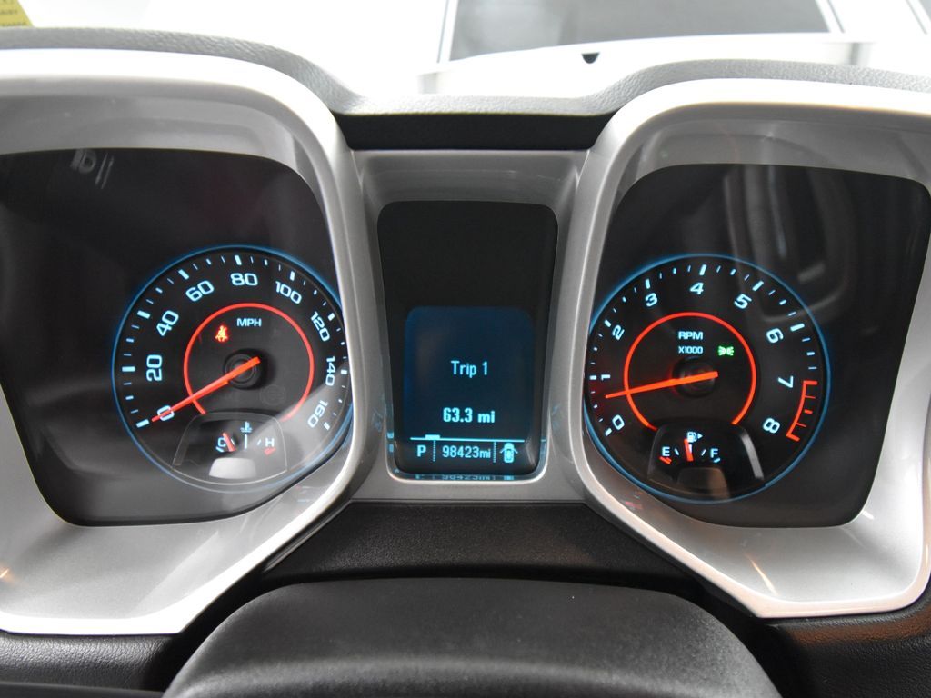 2013 Chevrolet Camaro 2LT photo 25