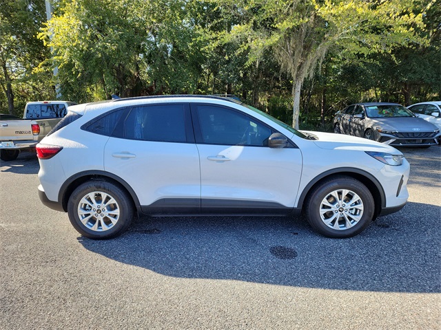 2025 Ford Escape Active photo 2