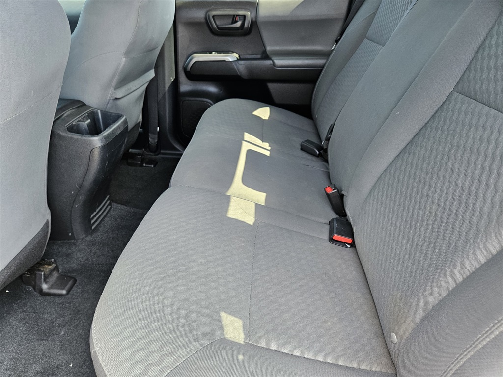 2020 Toyota Tacoma SR5 photo 24