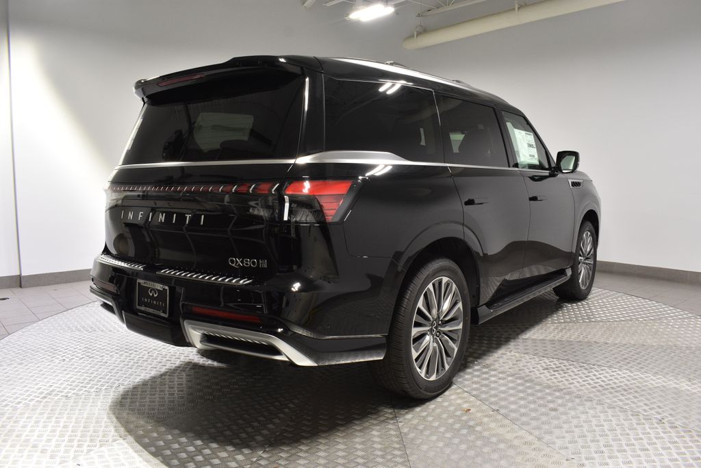 2026 Infiniti QX80 Luxe photo 2