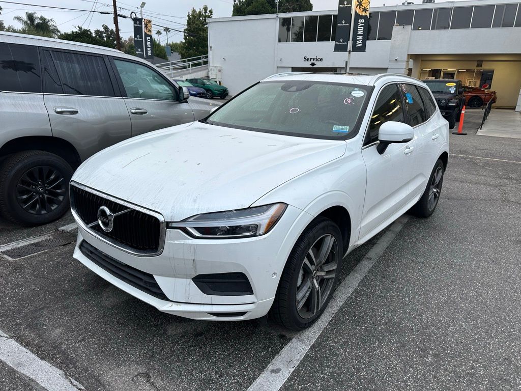 2019 Volvo XC60 T5 Momentum photo 2