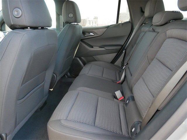2025 Chevrolet Equinox LT photo 4