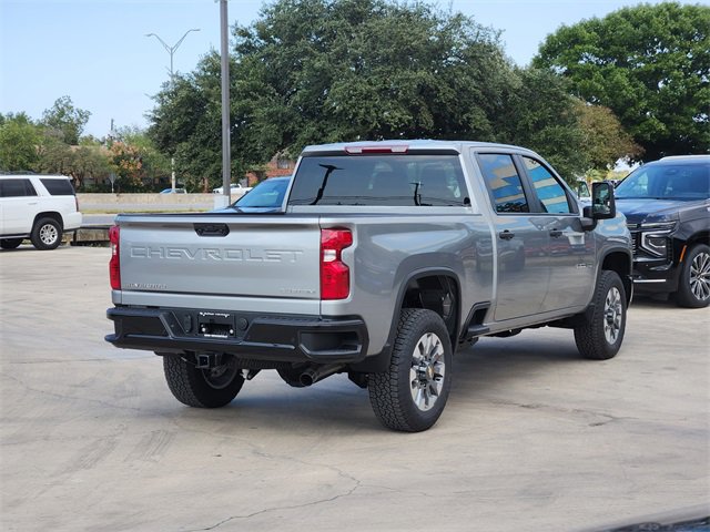 2026 Chevrolet Silverado 2500HD Custom photo 4