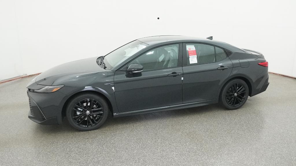2025 Toyota Camry SE photo 6