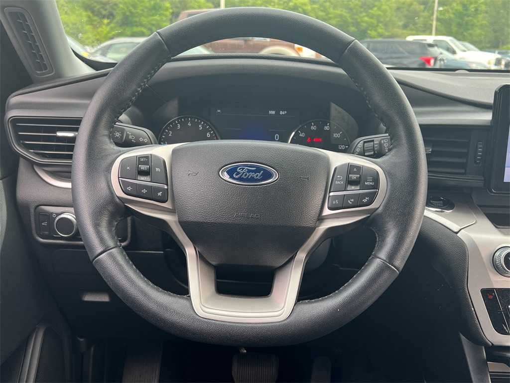 2022 Ford Explorer XLT photo 8