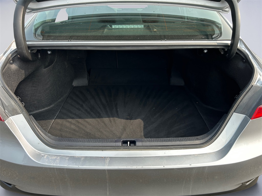 2024 Toyota Camry LE photo 18