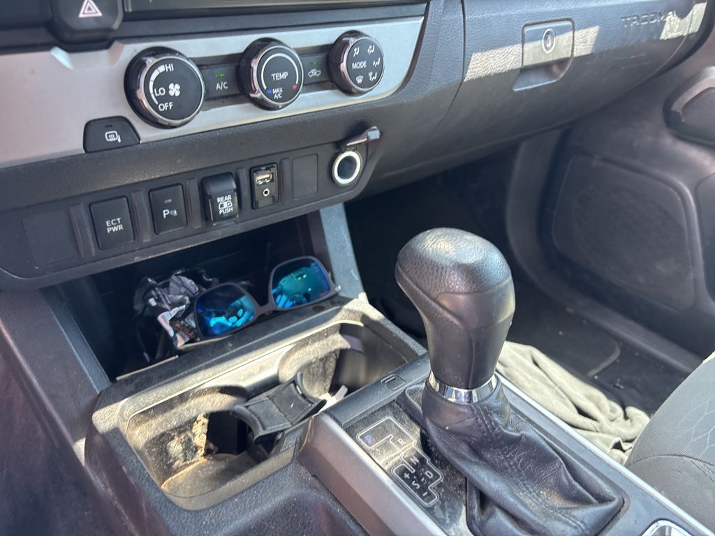 2019 Toyota Tacoma SR5 V6 Double Cab photo 26