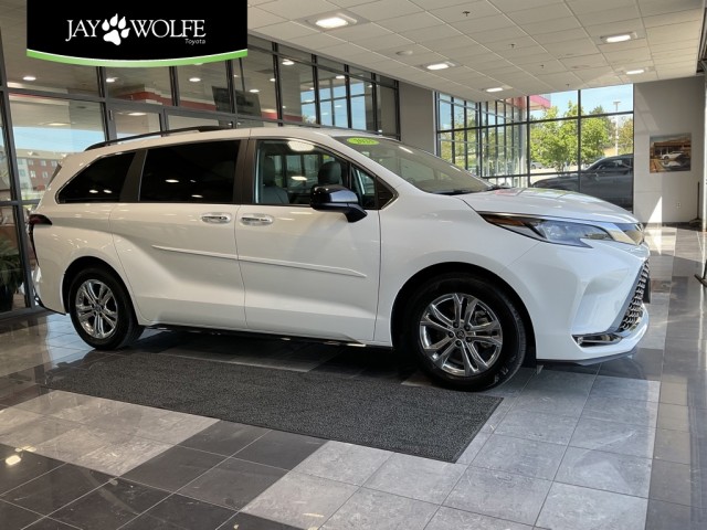 Certified Pre-Owned 2023 Toyota Sienna XSE 4D Passenger Van in Kansas ...