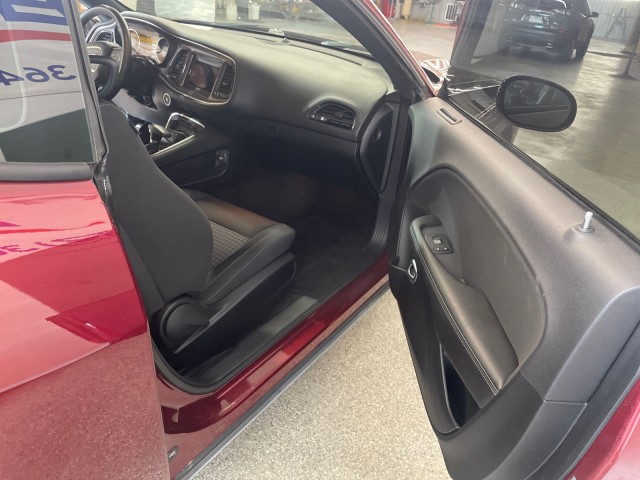 2018 Dodge Challenger R/T photo 12