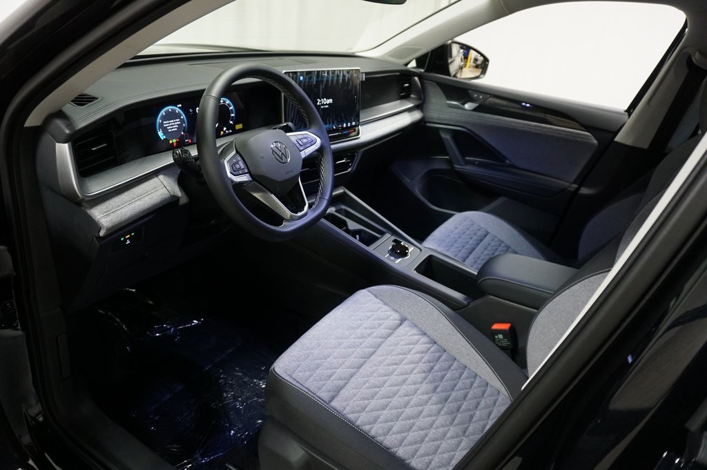 2025 Volkswagen Tiguan S photo 4