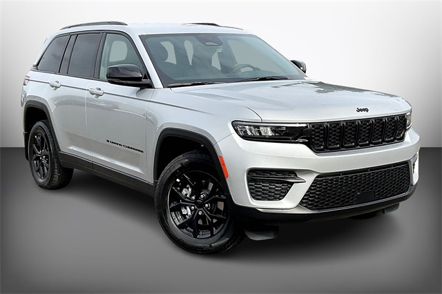 2025 Jeep Grand Cherokee Altitude's photo