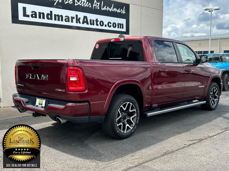 2025 Ram 1500 Laramie photo 3