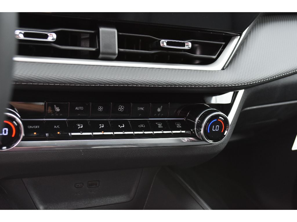 2026 Chevrolet Equinox photo 21