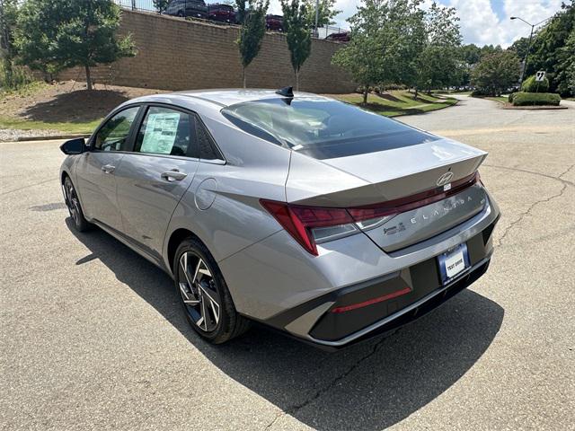 2025 Hyundai Elantra Hybrid Limited photo 3