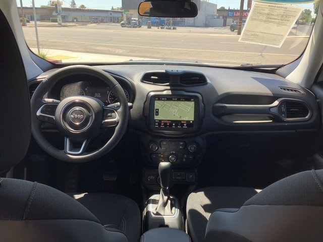 2023 Jeep Renegade Latitude Upland photo 4